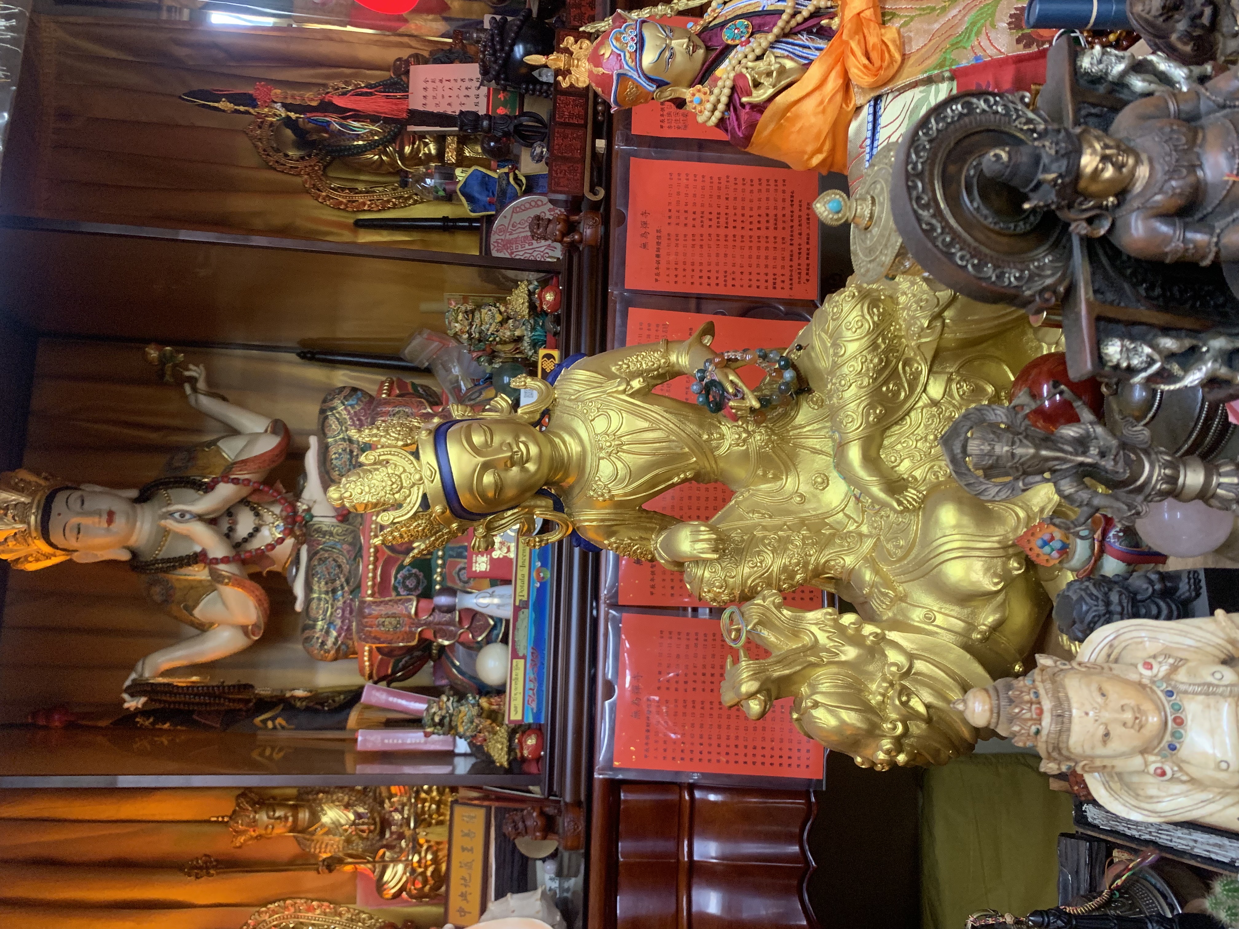 無為禪寺佛壇供養細節